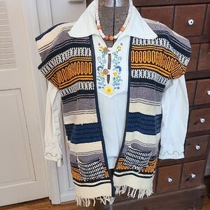 VTG Serape Poncho Wool Blanket Vest with Fringe. Western, Boho, Festival Pattern